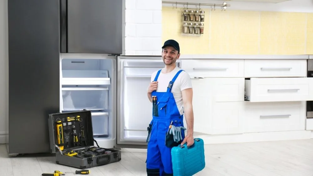 مشكلة تسريب المياه في الثلاجة